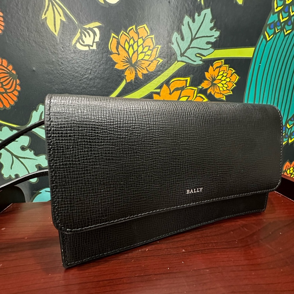 Bally Switzerland Pebbled Leather Wallet on Strap Crossbody – New Without Tags - Picture 5 of 12